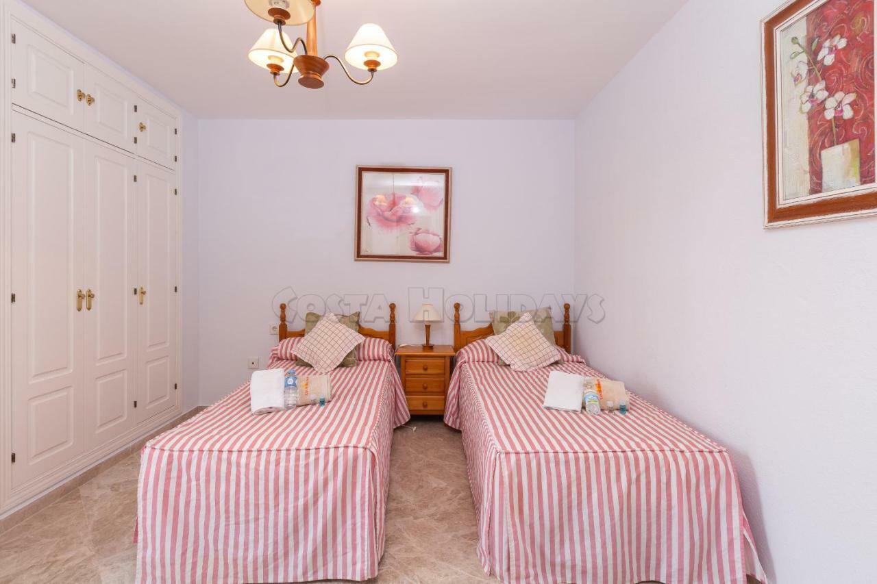 Townhouse Manilva Beach Exterior photo